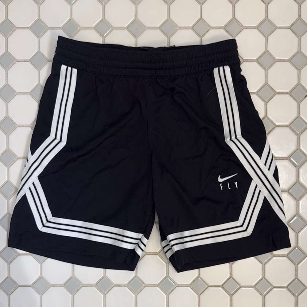 Nike Girls’ Fly Crossover Basketball Shorts